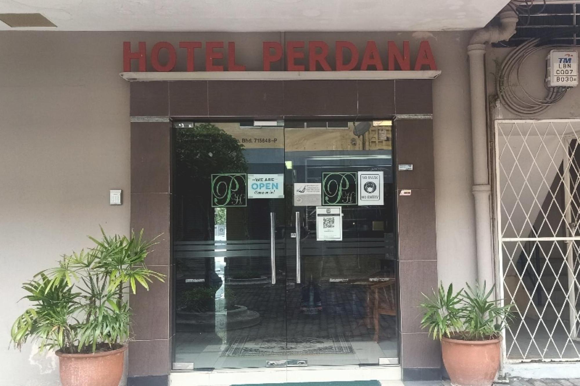 Oyo 90411 Perdana Hotel לבואן מראה חיצוני תמונה