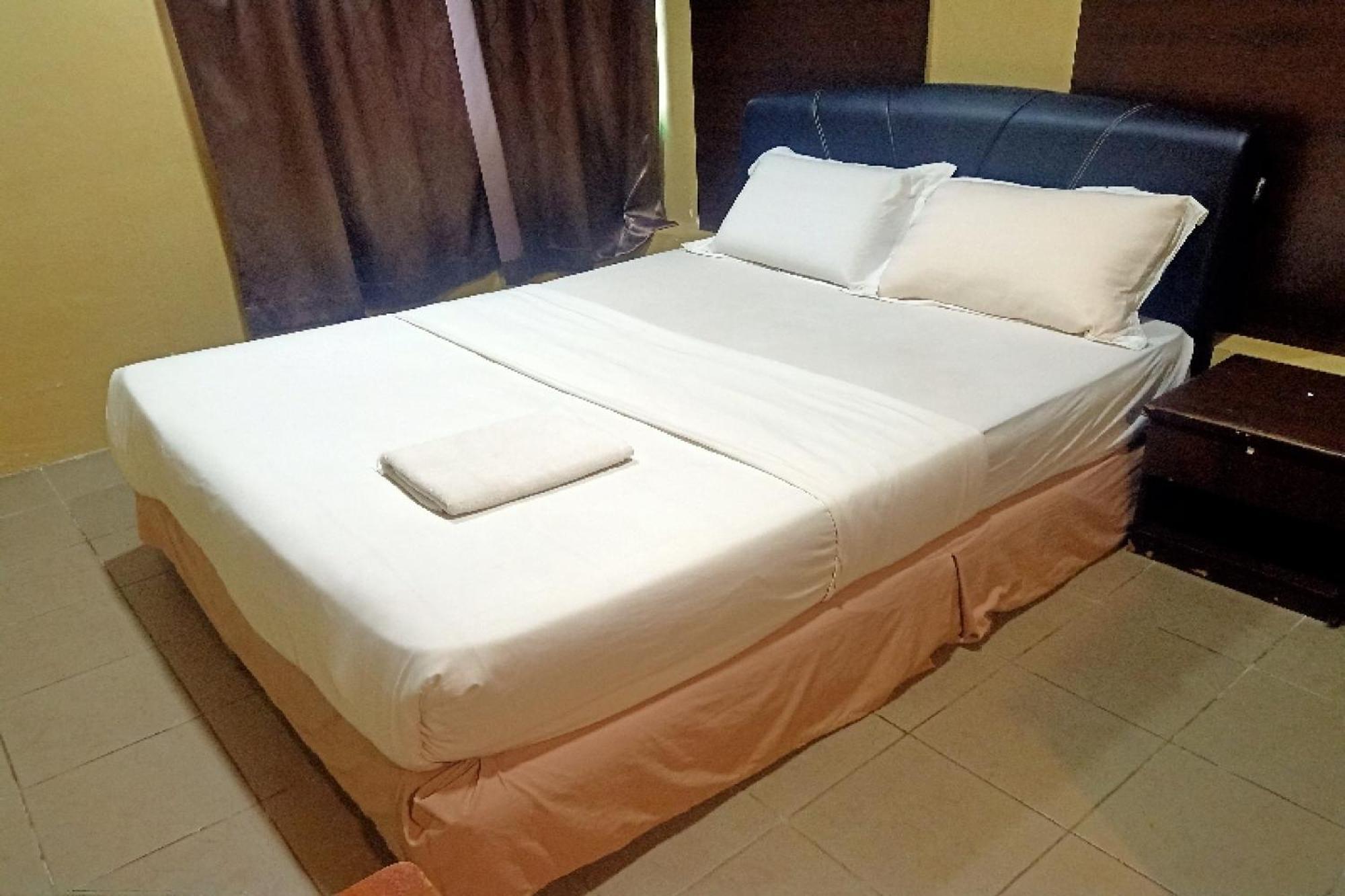 Oyo 90411 Perdana Hotel לבואן מראה חיצוני תמונה