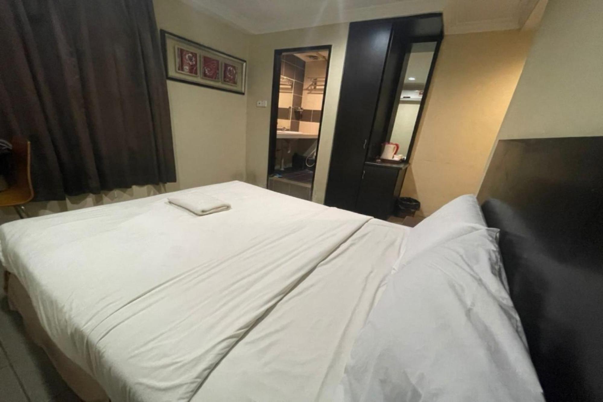 Oyo 90411 Perdana Hotel לבואן מראה חיצוני תמונה